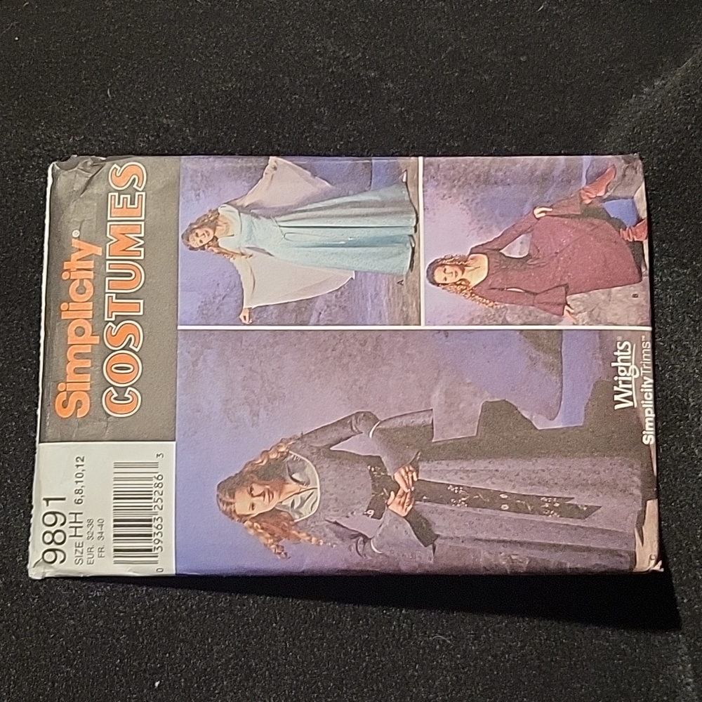 Simplicity: Sewing Pattern Uncut 9891